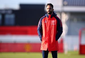 开云app下载-阿莫林：我真的认为曼联未来能赢得英超，我想给自己施加压力